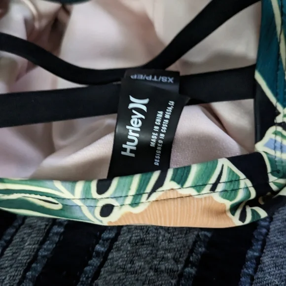 Hurley Tropical Floral Women Xtra Small Multicolor Swim Suit UPF 50 042024 - Picture 9 of 10